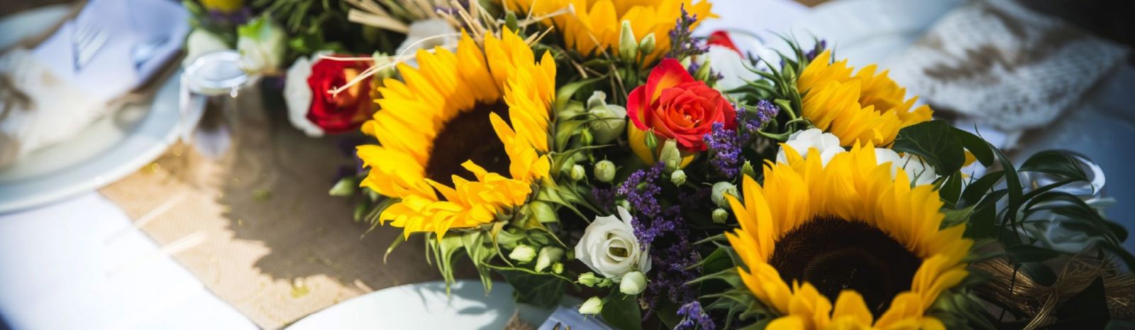 Les tournesols coupés : un soleil dans le vase